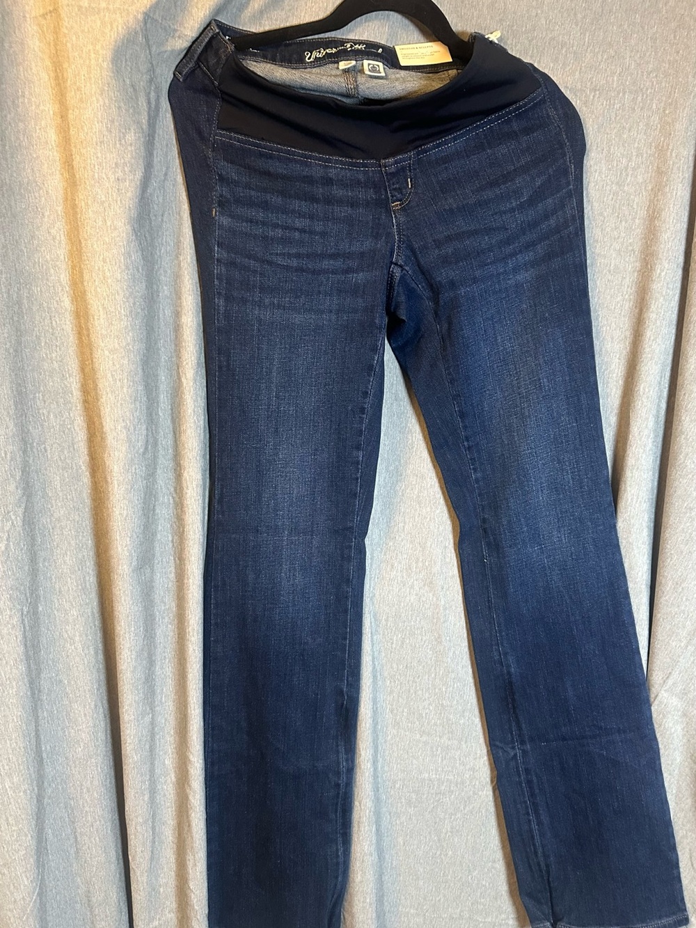 Universal Thread Maternity Jeans